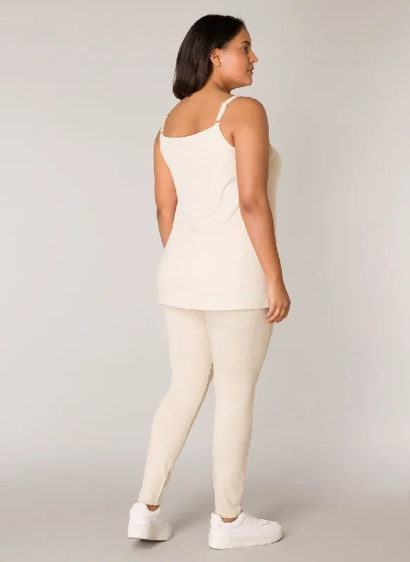 beige-top-met-verstelbare-spaghetti-bandjes-base-level-curvy-grote-maten-kleding-grote-maten-dames-winkel-online