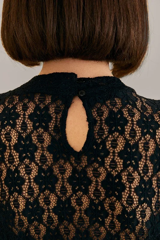 black-lace-long-sleeved-blouse