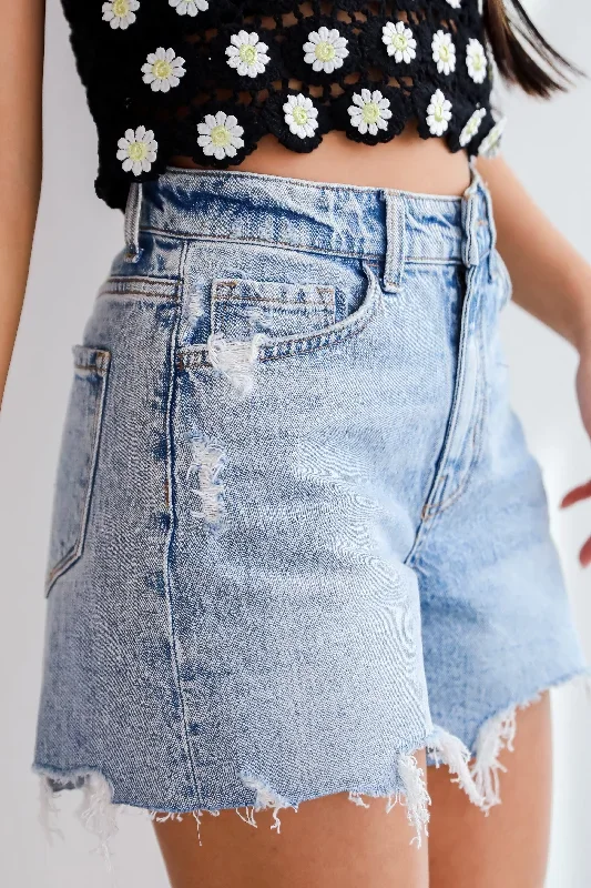 cam-light-wash-distressed-denim-shorts