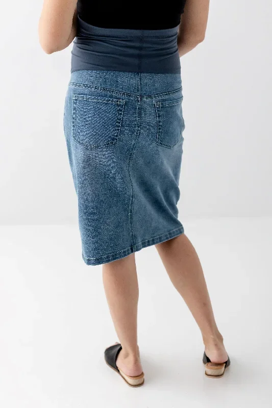 everlee-maternity-denim-skirt-in-medium-wash