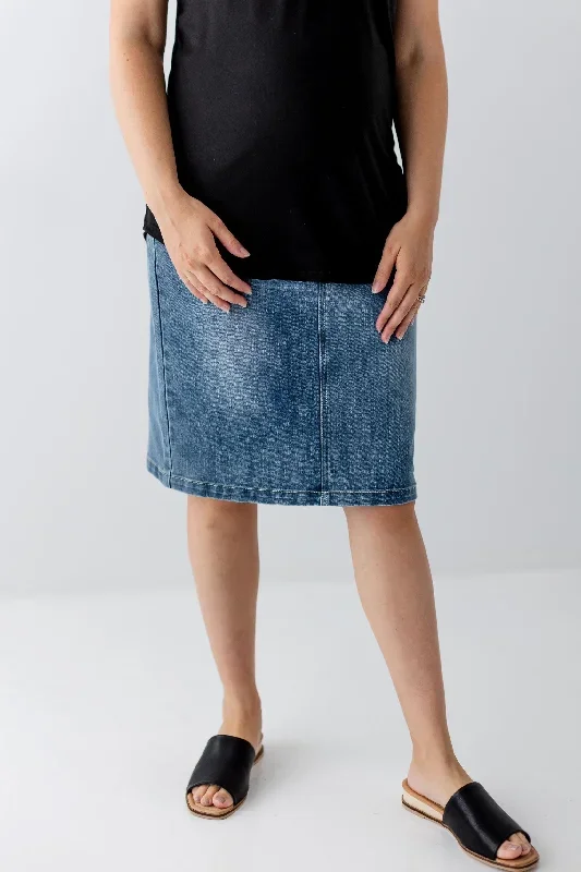 everlee-maternity-denim-skirt-in-medium-wash