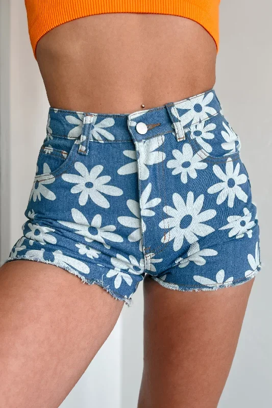 flowery-feelings-daisy-print-denim-shorts-blue