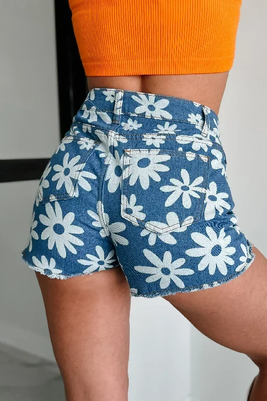 flowery-feelings-daisy-print-denim-shorts-blue