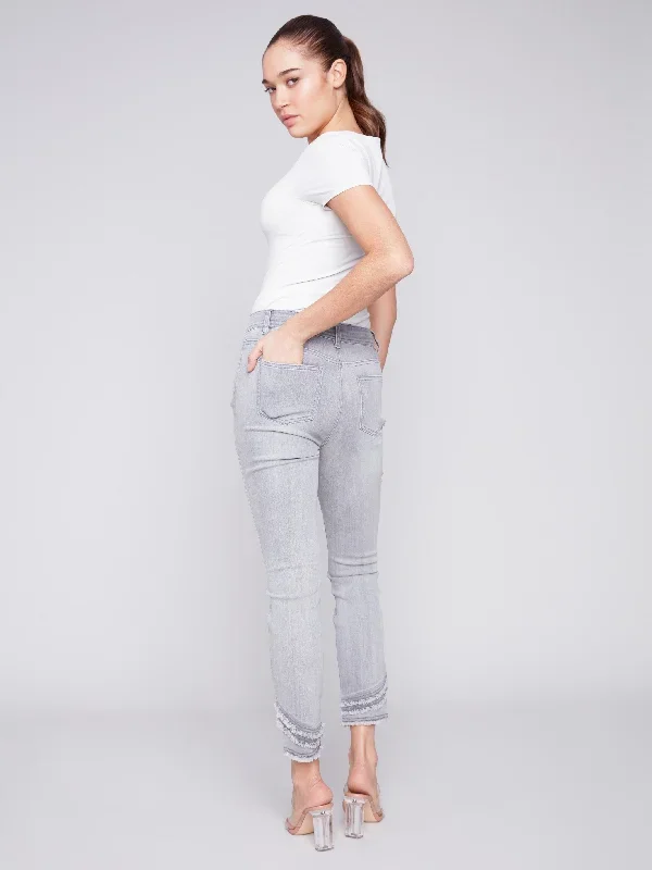 frayed-hem-denim-pants-gris-pale-lt-grey-c5273w-551a-425