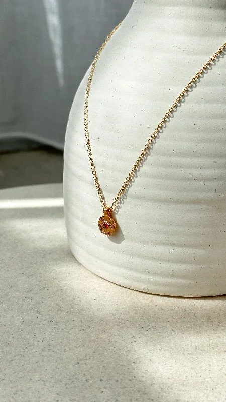 january-birthstone-necklace-garnet