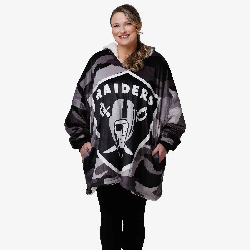 las-vegas-raiders-reversible-team-color-camo-hoodeez