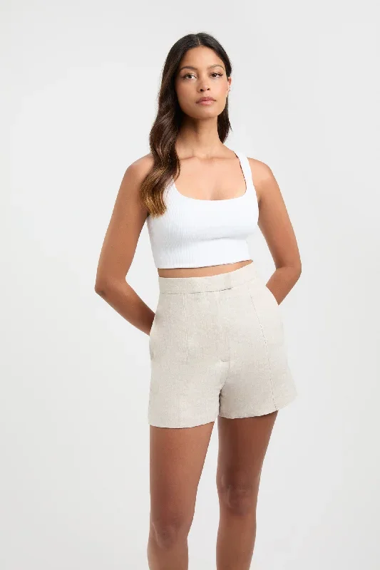 laura-crop-white