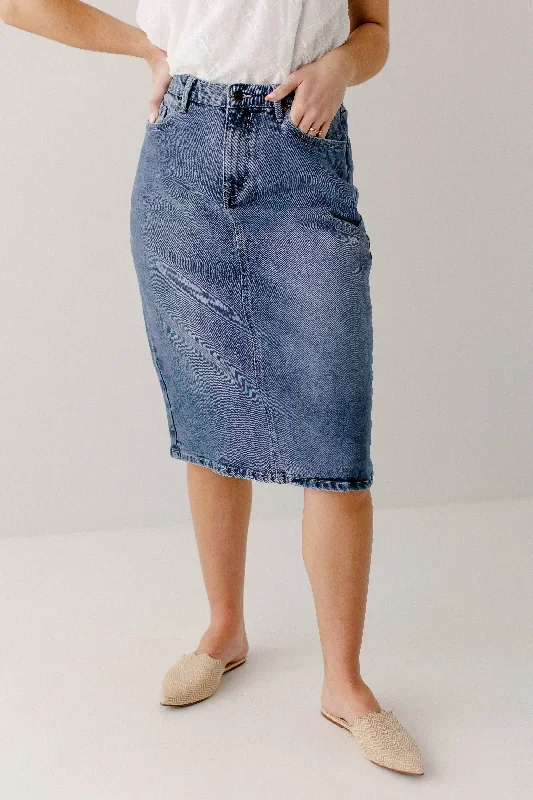 'Robyn' Classic Denim Skirt in Medium Wash