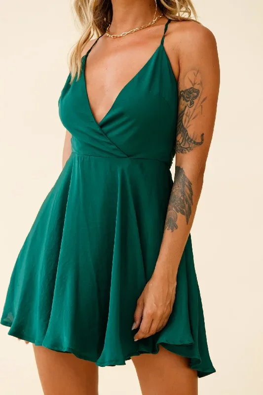 secret-place-strappy-tie-back-party-dress-forest-green