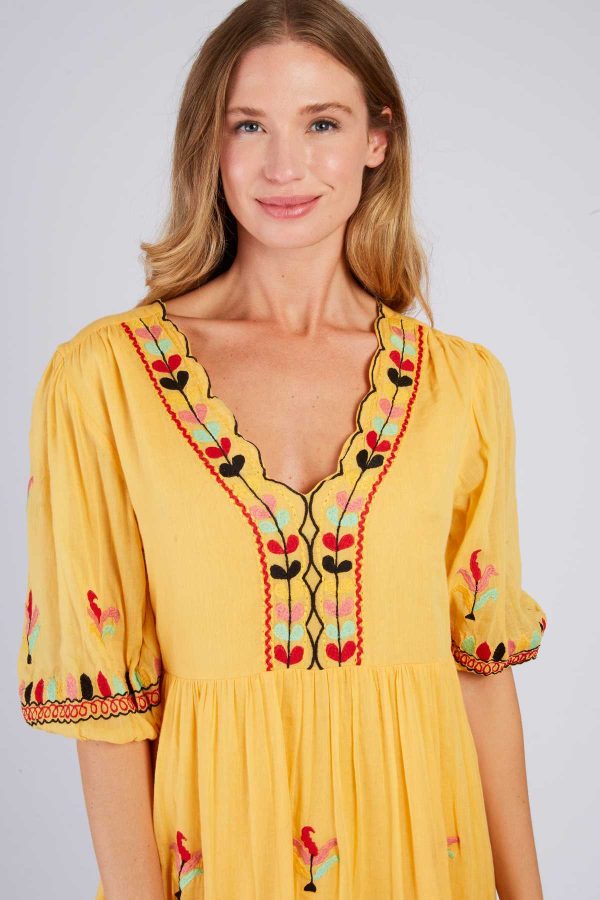 Robe courte brodée CHRYSLA - Image 4