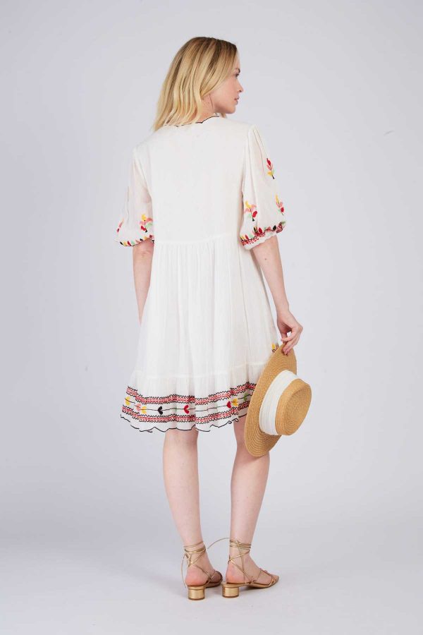 Robe courte brodée CHRYSLA - Image 7